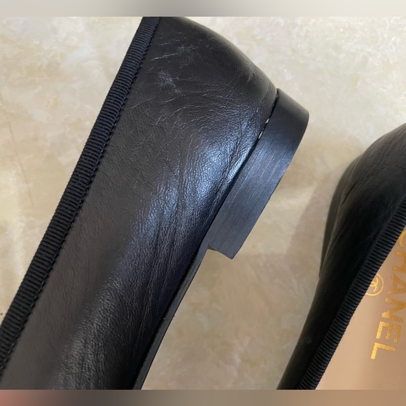 Chanel Ballet Flats Lambskin & Patent Calfskin - Picture 9 of 16